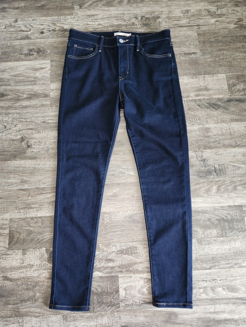 Levi's 720 Super High Rise Skinny